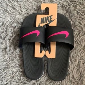 women’s slides